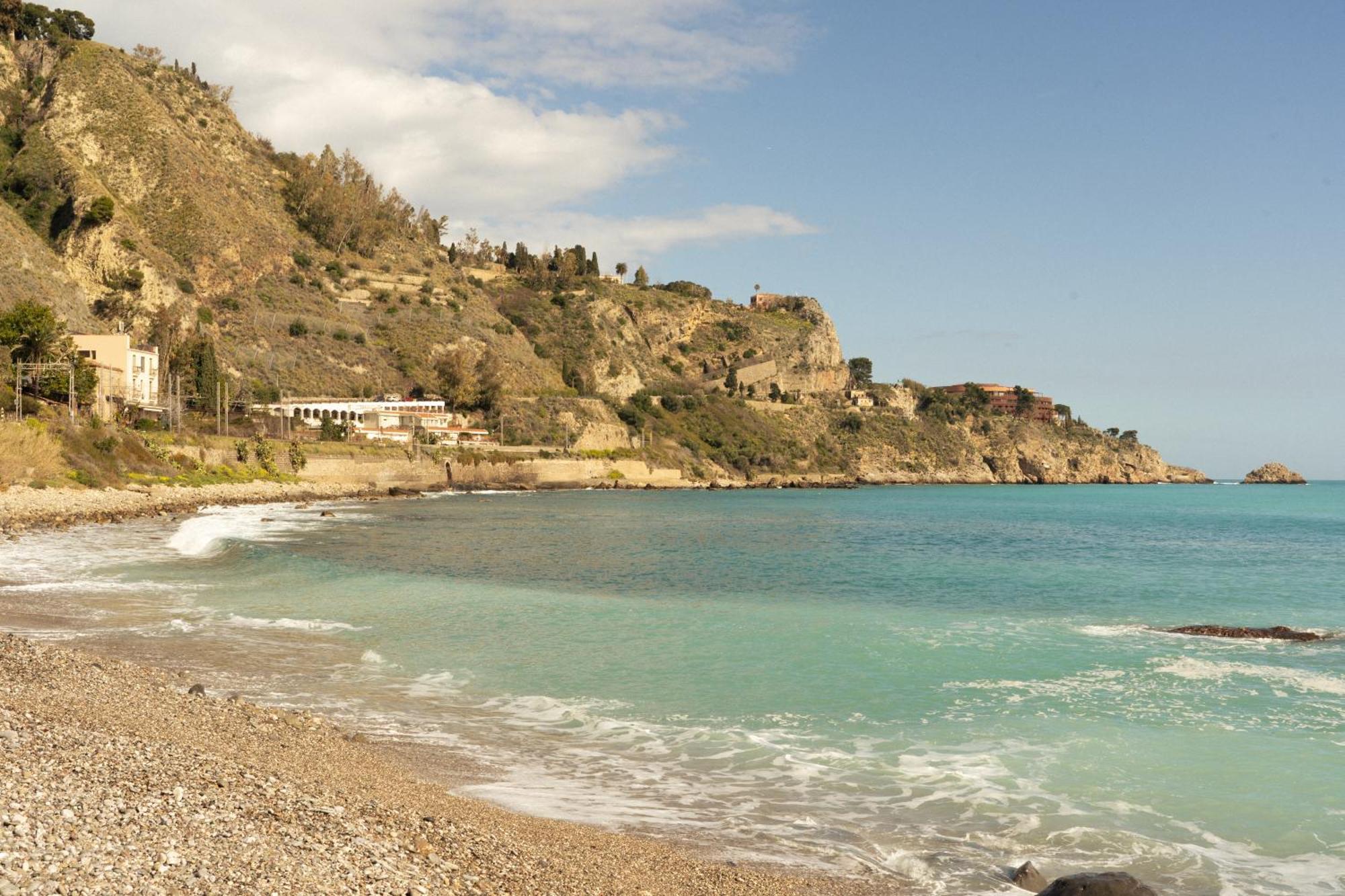 Johnny'S Suites Taormina Beach Bay エクステリア 写真