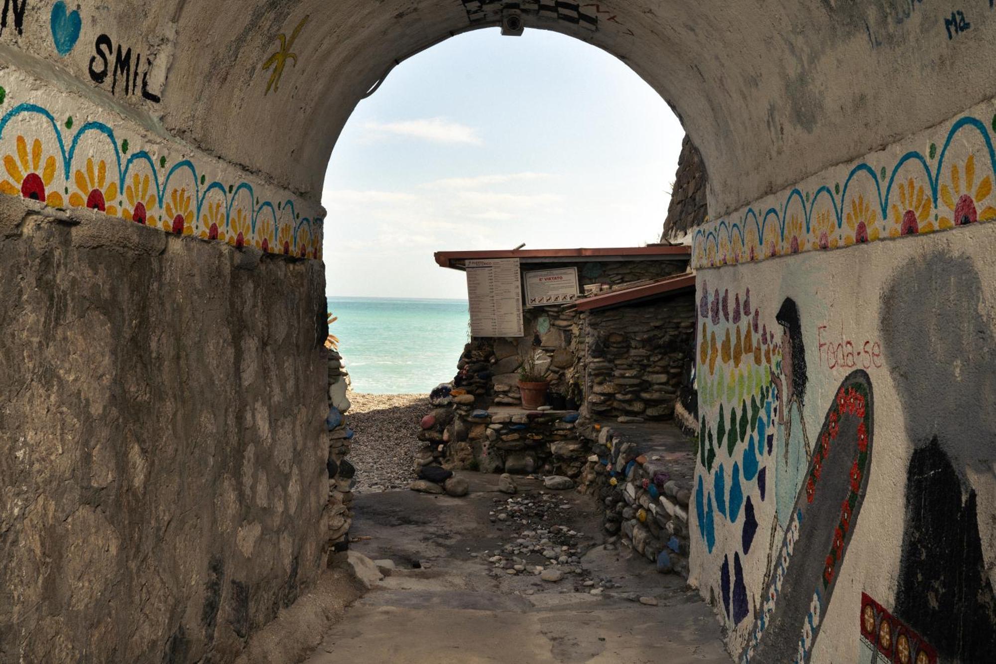 Johnny'S Suites Taormina Beach Bay エクステリア 写真